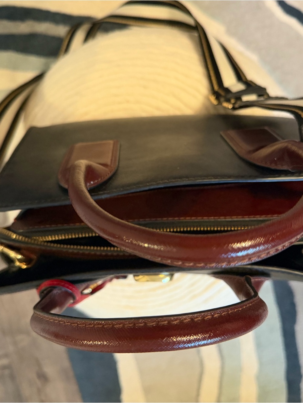 Marc Jacobs Black Leather Satchel with Burgundy Handles and Red Tag - Picture 5 of 5